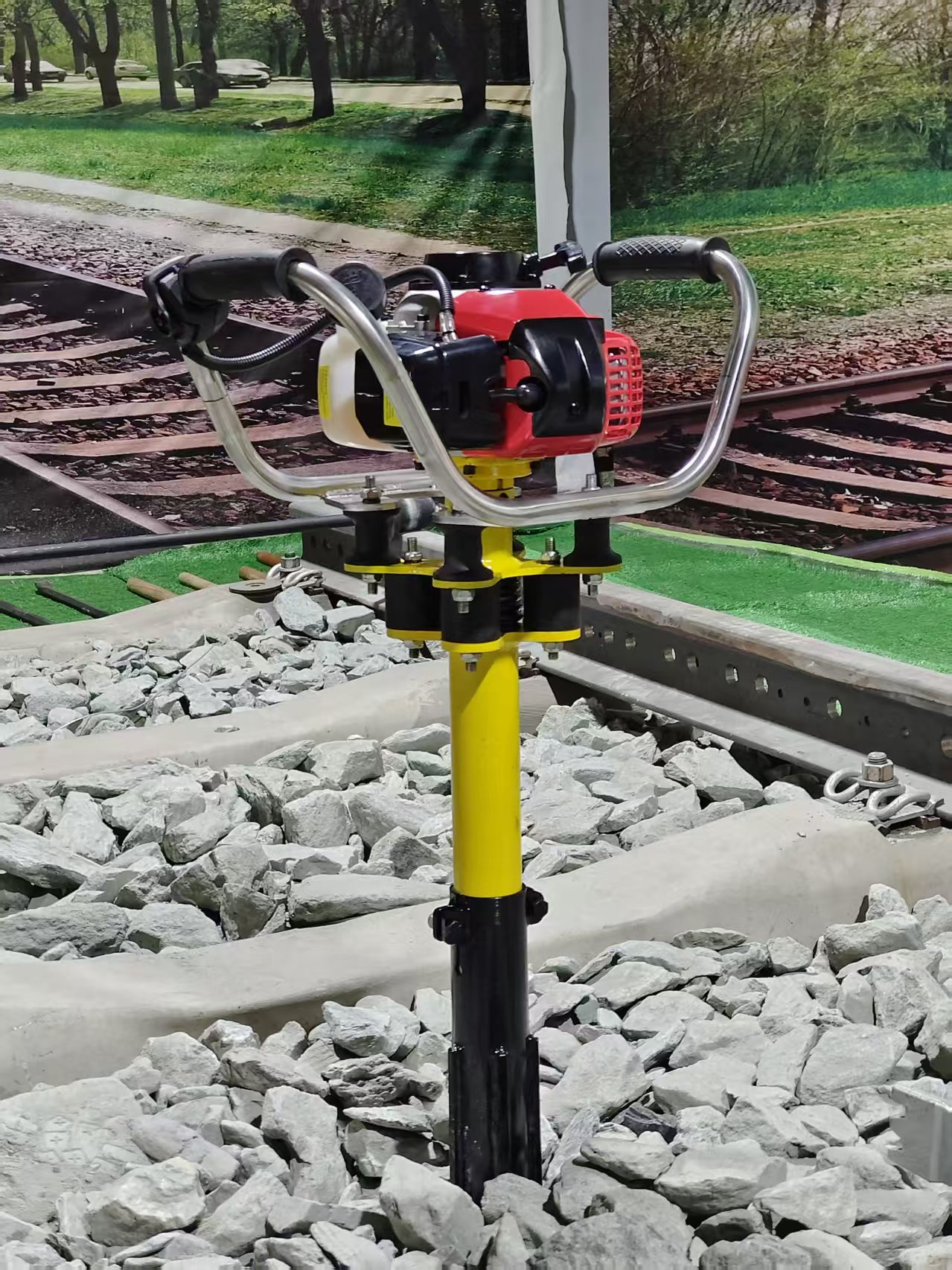 小黃蜂搗固鎬的使用方法